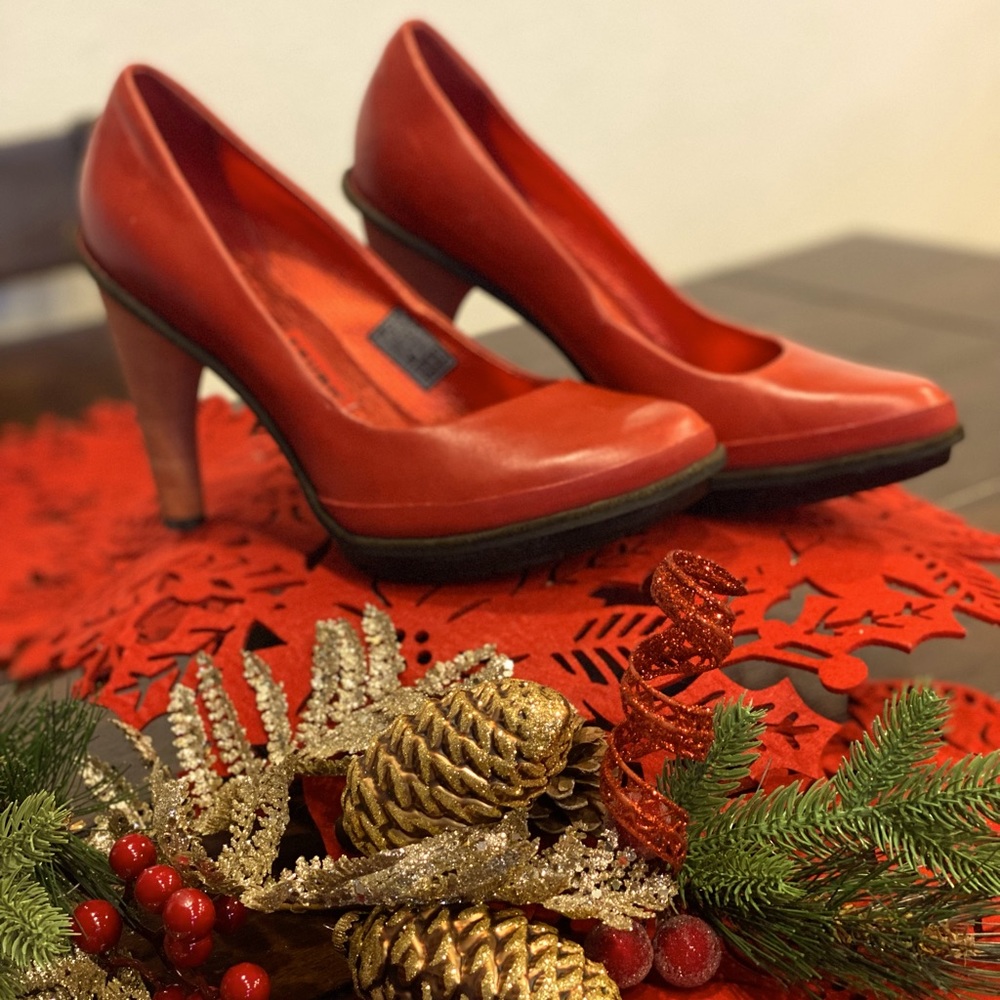 Tsubo Red Heels  Pumps 9